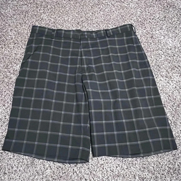 Nike‎ Golf Shorts 38 - Picture 1 of 3